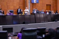 Dr. João cobra falta de regulamentação da lei que cria carteira para pessoas com fibromialgia