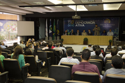 Presidente Guilherme Maluf participa do Programa Democracia Ativa