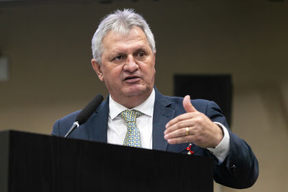 Deputado Dilmar Dal Bosco durante Sessão Ordinária na Tribuna da ALMT