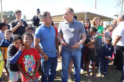 Wilson Santos e o líder comunitário Silvano Cruz no Mutirão de Cidadania Social