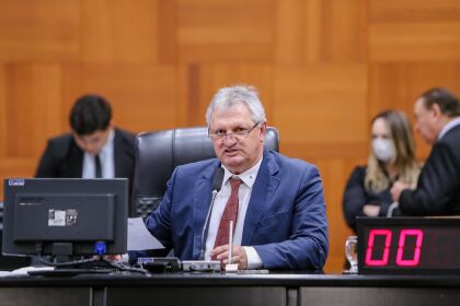 Deputado Dilmar Dal Bosco durante Sessão Ordinária no Plenário das Deliberações Rene Barbour