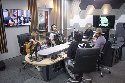 Balança MT recebe Bruno & Vinicius e Zamumba Beat
