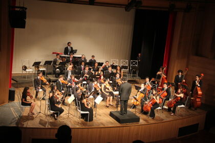 Orquestra Sinfônica Jovem de MT se apresenta no Teatro Zulmira