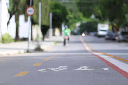 Romoaldo Júnior defende o uso da bicicleta como transporte alternativo