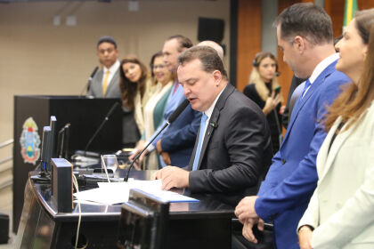 Presidente Max Russi conduziu os trabalhos da sessão solene.Foto: JLSIQUEIRA/ALMT