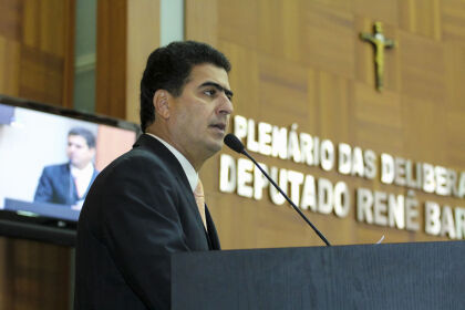 Emanuel Pinheiro tem seis emendas aprovadas pela CCJR