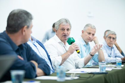 Dilmar Dal Bosco durante reunião como presidente da Frente Parlamentar da Agropecuária de Mato Grosso