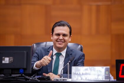 Deputado parabeniza os professores