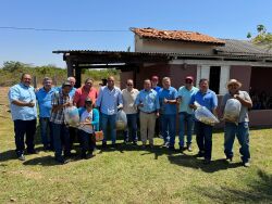 Juca do Guaraná entrega alevinos e reforça apoio à piscicultura em Nova Marilândia