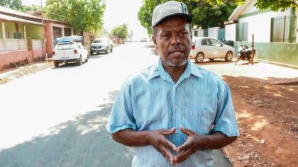 Adilson Belmiro, ele recomhece o empenho do deputado na luta pelo asfalto no bairroFoto: VANDERSON FERRAZ SANTOS