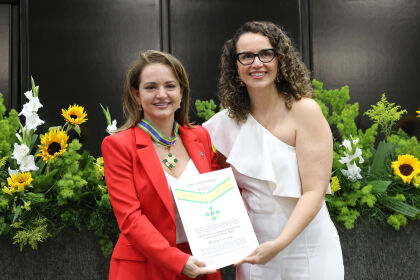 Mauren Lazzaretti, secretária de Estado de Meio Ambiente, recebeu a comenda Filinto Muller.