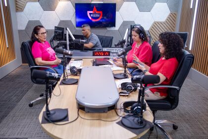 Programa Viva Voz recebe Maria Villaça