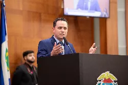 AL aprova projeto de Diego Guimarães que zera ICMS por 5 anos e reduz 50% do IPVA comercial no Centro Histórico