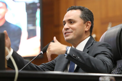 O deputado estadual Diego Guimarães justificou que o projeto de lei pretende reduzir as mortes causadas pelo câncer prostático