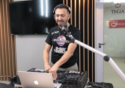 Programa No12Sound recebe o DJ. Joilson