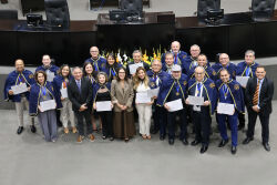 ALMT homenageia contadores