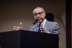 Deputado Júlio Campos