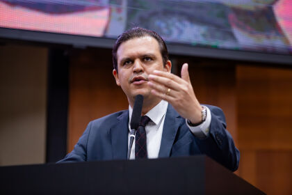 Deputado Thiago na ALMT