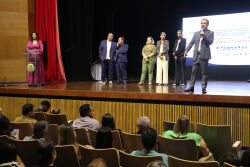 Sessão especial homenageia pacientes oncológicos e profissionais da saúde