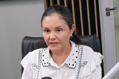 Música é Lei recebe Gisele Leite que fala sobre Dependência de Internet