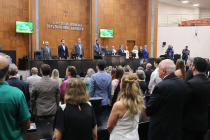 Sessão especial homenageia cidadãos que ajudaram a construir a história de Mato Grosso