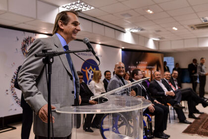 Wilson Santos defende isenção de ICMS  para a aquisição de cadeiras de rodas