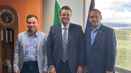 Deputados com Ministro de Previdência SocialFoto: Alexandre Alonso/Assessoria de Gabinete