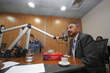 Deputado Coronel Taborelli em entrevista para a Radio assembléia