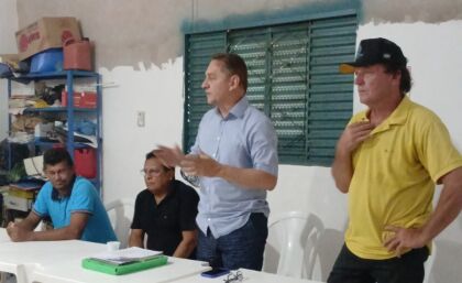 O presidente da Colônia Z-13, Jonas Neves, recebeu as autoridades políticasFoto: Samantha dos Anjos