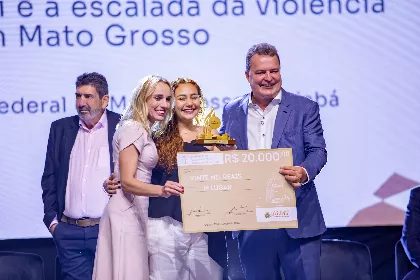 Bianca Mortelaro - 1º lugar da categoria Universitário.