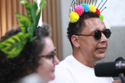 Programa Viva-voz recebe integrantes do Coletivo Vem Quem Quer