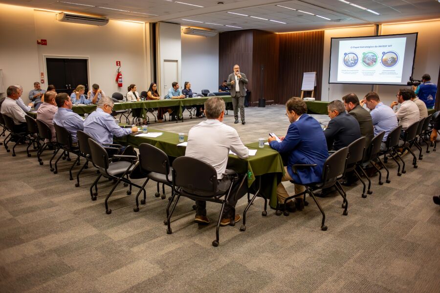 Frente da Agropecuária avança debate sobre selos de inspeção e competitividade no agro