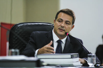 Santa Barbara apresentou Castro Mello para elaborar projeto da Arena, afirma Yuri à CPI