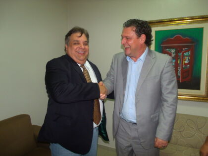 Deputado Gilmar Fabris em audiência com vice-governador Carlos Fávaro.