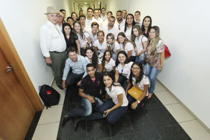 Dep. Nininho recebe visita de estudantes da Faculdade Católica Rainha da Paz
