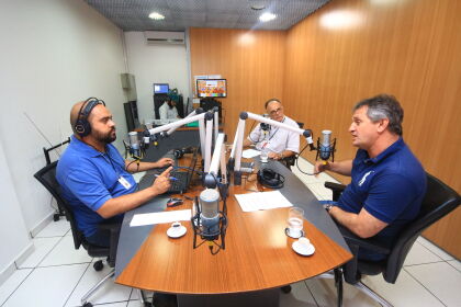 Deputado Dilmar Dal´Bosco em entrevista à radio ALMT.
