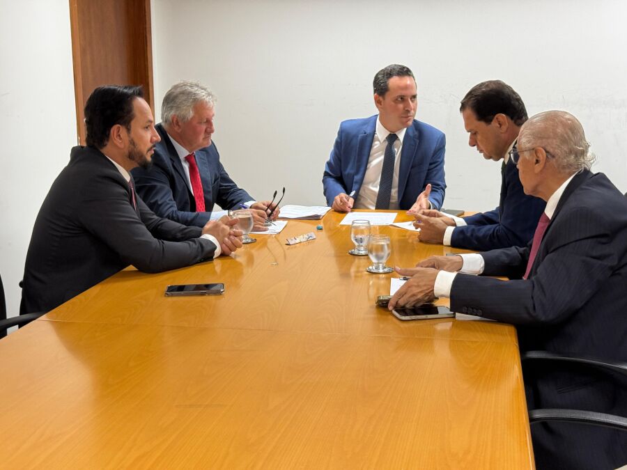 CCJR é instalada, define coordenação dos trabalhos e faz duas reuniões extraordinárias