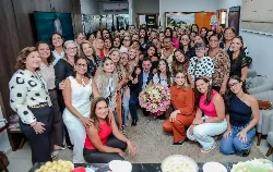 Celebração ao Dia da Mulher reúne colaboradoras no gabinete do deputado Eduardo Botelho na AL