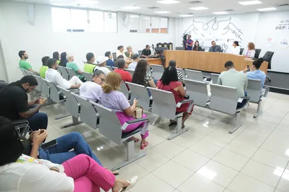 CST da docência discute temas relacionados ao exercício profissional na educação. 