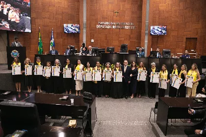 Sessão Especial Entrega Honrarias