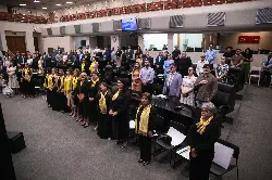 Sessão especial na ALMT homenageia personalidades com comendas, títulos e moções