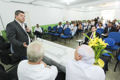 Dep. Guilherme Maluf visita Hospital Julio Müller