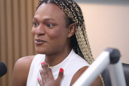 Lugar de Mulher fala do combate à discriminação racial com Lupita Amorim
