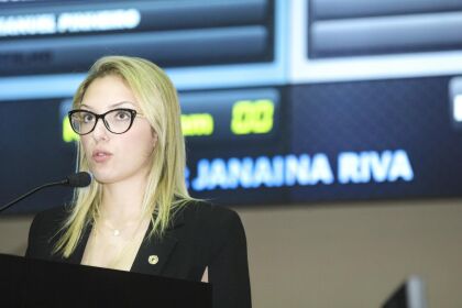 Janaina Riva alerta deputados sobre pressão do governo para votação de mensagem