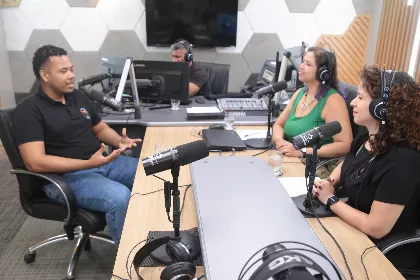 Viva Voz recebe o grupo de siriri Flor de Atalaia