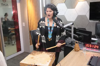 Sons de  Mato Grosso recebe a cantora Estela Ceregatti