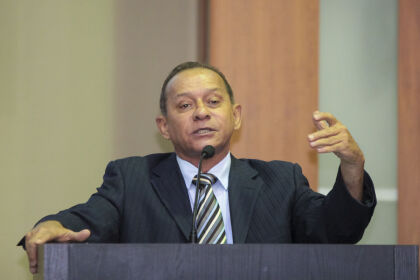 Deputado Zé Domingos propõe emissão de atestados médicos digitais 
