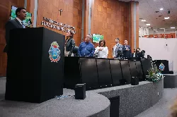 Sessão Especial Entrega Moções de Aplausos aos Profissionais da Saúde Mental