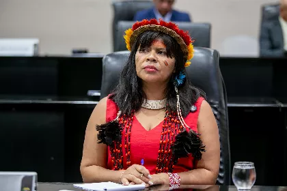 Eliane Xunakalo (PT) assume a cadeira do deputado titular Lúdio Cabral (PT)