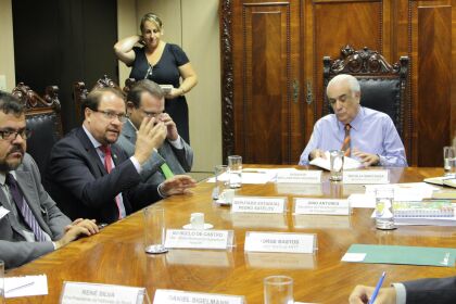 Audiência com o ministro dos Transportes, Antônio Carlos Rodrigues.